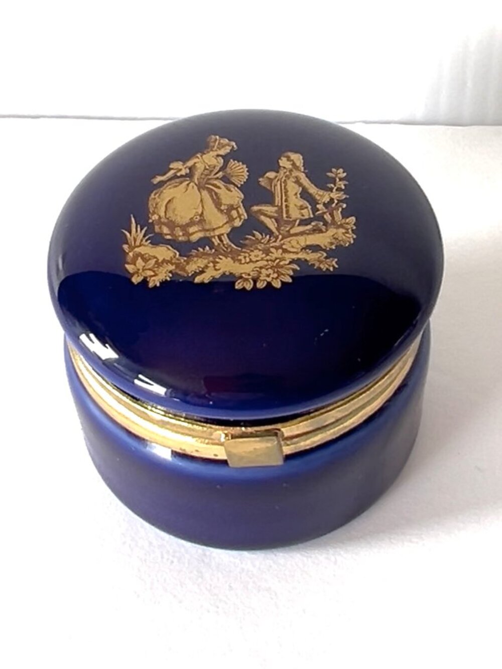 Porclain Trinket Box LIMOGES FRANCE